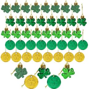 CCINEE 40pcs عيد القديس باتريك الزينة شامروك الحلي والعملات المعدنية مجموعة الذهب الأخضر البلاستيك حسن الحظ البرسيم شنقا الحلي trefoil قلادة الديكور لمهرجان الأيرلندية شجرة الجرف ديكور المنزل الطرف in Saudi Arabia