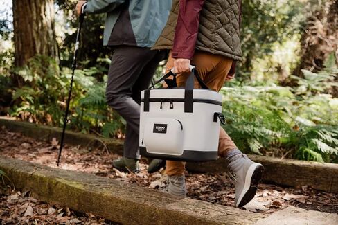 Igloo Trailmate 18-Can Cooler Bag in Saudi Arabia