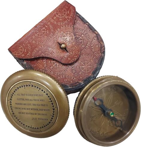 بوصلة نحاسية عتيقة مستوحاة من تولكين مع حافظة جلدية من دولتشي - بوصلة اتجاهية مغناطيسية للملاحة والتخييم والمشي لمسافات طويلة والرحلات - "Not All Who Wander are Lost" - هدية فريدة in Kuwait