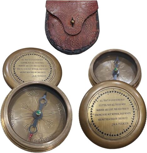 بوصلة نحاسية عتيقة مستوحاة من تولكين مع حافظة جلدية من دولتشي - بوصلة اتجاهية مغناطيسية للملاحة والتخييم والمشي لمسافات طويلة والرحلات - "Not All Who Wander are Lost" - هدية فريدة in Kuwait