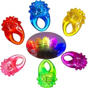 ضوء ليلي ملون وميض LED مصاصة Rave Binkie تضيء لعبة قلادة متوهجة وامضة LED صافرة الحلمة للأنشطة في KTV وبار حفلة موسيقية عيد الميلاد الهالوين (A-6 حزمة ملونة) in Kuwait