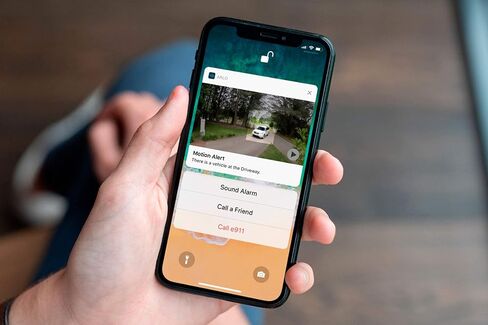 Arlo Ultra Security Camera 4K HDR (2nd Gen, 2020 Release) + SmartHub, Battery Power, Emergency Response, AI Event Captions, 1-Month Trial of Secure Plan, 180° Field of View, 2 Cam, Black in Saudi Arabia
