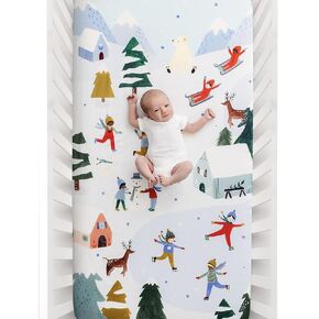 ملاءة سرير سنووي داي الجديدة من روكي هيومان. 100% من الساتان القطني - مفرش سرير أطفال بتصميم عطلة الكريسماس في الشتاء in Kuwait