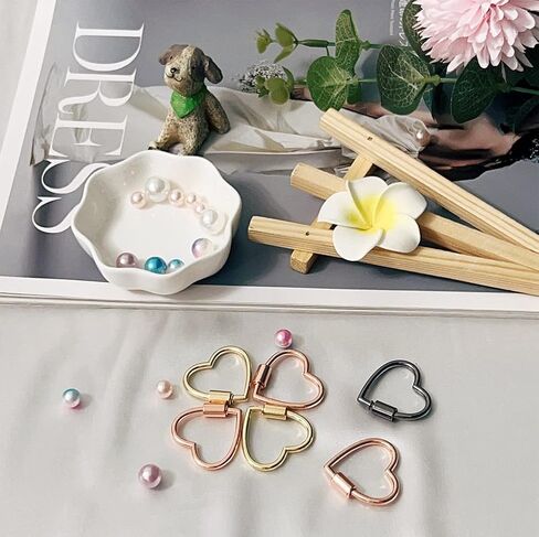 4 x 30mm Heart shape multi-function Carabiner Clip Aluminum Ring Key chain Cara Bulk Hook Pack for Camping Hiking Fishing Traveling in Kuwait