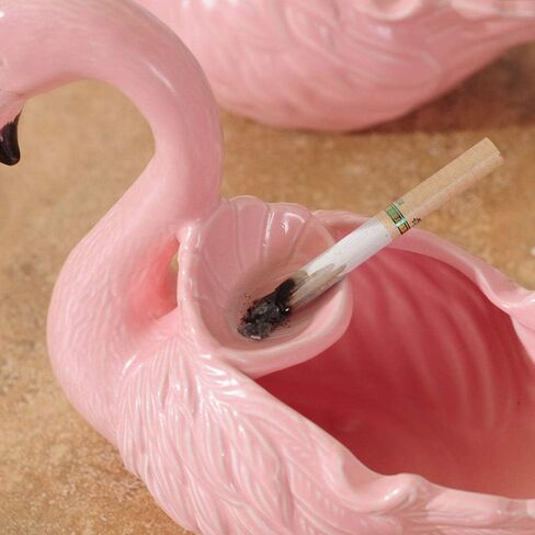 FUYU Pink Flamingo Creative Ceramic Cigarettes Ashtray Women's Smoking Ashtray Fancy Gift Decor Home Office in Kuwait