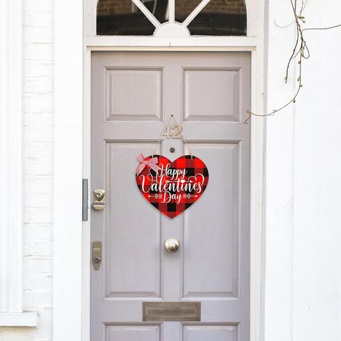 Valentine's Day Door Hanger, Wooden Heart Shaped Happy Valentine's Day Door Sign Red & Black Plaid Sweet Hanging Signs Decoration for Outdoor Wall Party Supplies in Saudi Arabia