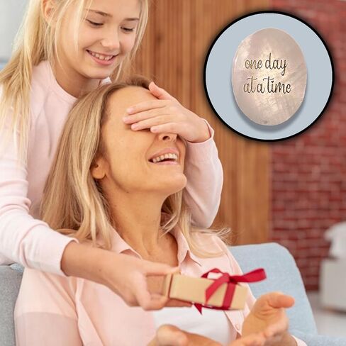 يوم واحد في كل مرة العقيق تهدئة كريستال روز كوارتز تخفيف الضغط تخفيف القلق هدايا ملهمة للنساء الرجال in Kuwait