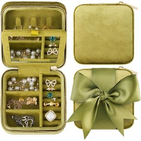 صندوق مجوهرات للسفر من Hoomall، حقيبة مجوهرات صغيرة مخملية خضراء للسفر، منظم مجوهرات مرآة كبيرة جدًا، هدية للفتيات ووصيفات العروس، ملحقات السفر الأساسية لتخزين الخاتم والقلادة والقرط in Kuwait