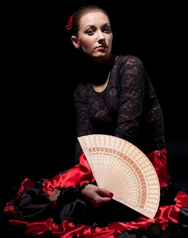 مجموعة من 6 قطع من مروحة خشب الصندل من Minelife من 6 مراوح قابلة للطي، هدايا الزفاف وأعياد الميلاد وديكورات المنزل in Kuwait