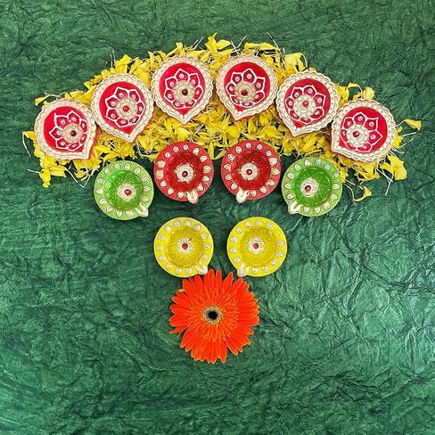 كيه اس جون ديكور ديوالي ملون مصنوع يدويا من الطين الترابي مرسومة باليد لتزيين مهرجان ديوالي بوجا لديكور المنزل الداخلي والخارجي مع فتائل قطنية (مجموعة من 12 قطعة) in Kuwait