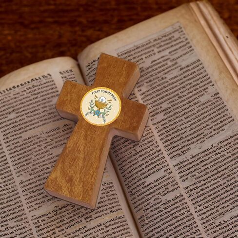 أمونيت تمسك يدها صلبان خشبية صغيرة مع حقيبة خيش جيب صغير يد صليب تحمل صليب العناية المسيحية هدية الكنيسة عيد الميلاد in Kuwait