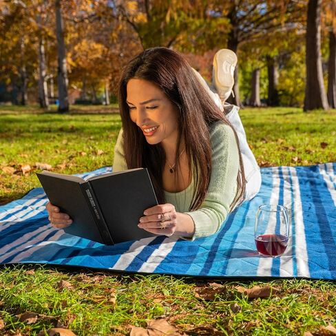 BRAWNTIDE Large Outdoor Waterproof Blanket - Quilted, Extra Thick Fleece, Warm, Windproof, Sandproof, Includes Stuff Sack, Shoulder Strap, Ideal for Beaches, Picnics, Camping, Stadiums, Dogs, Car in Saudi Arabia