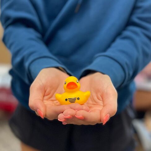 لقد كنت بطًا مطاطيًا | 20 علبة بالجملة | البطة المطاطية بعرض 2.25 بوصة وطول 1.75 بوصة | استخدم مع علامات Duck Duck | بطة توسكاديرو الوردية (البط المطاطي الأصفر) in Kuwait