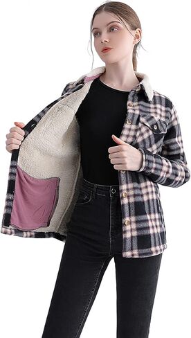 سترة نسائية من Facitisu مبطنة بالصوف الشيربا وأزرار كبيرة الحجم ومعطف من الفلانيل ذو مربعات in Kuwait