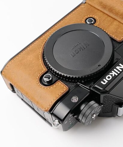 كاميرا نصف حافظة جلدية أصلية متخصصة لكاميرا Nikon Zf 【مصنوعة يدويًا بواسطة Iborrys】 طبقة علوية من جلد البقر + لوحة قاعدة معدنية + تصميم ساق اليد 3 في 1 (أسود) in Kuwait