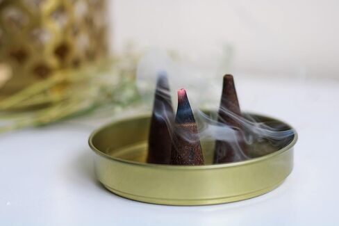 مجموعة NUHR Home مكونة من 20 مخروطًا فاخرًا من بخور العود المهيب، مصنوعة من خشب العود الطبيعي الأصلي للعلاج بالروائح العطرية والانتعاش والتأمل وتخفيف التوتر in Kuwait