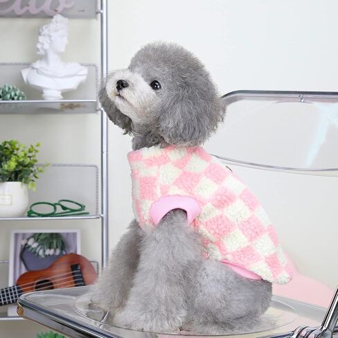 سترات Loyanyy مصنوعة من الصوف للكلاب، سترة دافئة من القطيفة للقطط، ملابس قابلة للتمدد للجرو والقطط لفصل الشتاء، ناعمة وأنيقة، نمط الشطرنج، ملابس للكلاب، وردي كبير (علامة XL) in Kuwait