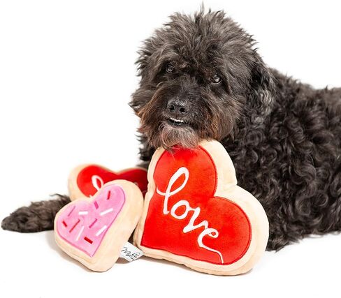 لعبة ميدلي للكلب على شكل قلب وردي وكوكيز كبيرة in Kuwait