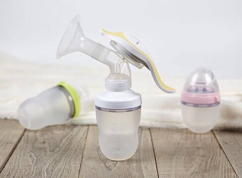 بابابليك محول زجاجة بمضخة مباشرة لمضخات الثدي ميديلا واميدا للاستخدام مع زجاجة الاطفال من كوموتومو، عبوة من قطعتين in Kuwait