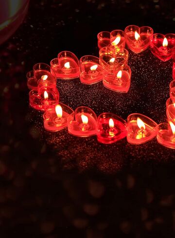 20 حزمة شموع على شكل قلب رومانسي الحب شمعة Tealight مع 500 قطعة من الحرير بتلات الورد in Kuwait