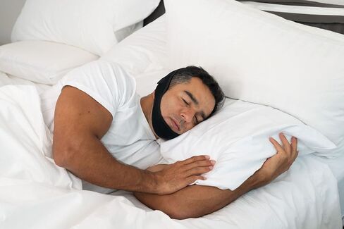 سنوجيل حزام الذقن الأسود | يوفر حزام الذقن CPAP دعمًا إضافيًا لقناع CPAP الخاص بك | الصيانة الأساسية تجعل التنظيف أمرًا سهلاً in Kuwait