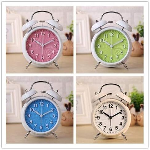 ساعة منبه بجرس مزدوج مقاس 4 بوصات من Topkey غير موقوتة بجانب السرير وساعة منبه عتيقة مع ضوء ليلي ومنبه عالٍ، تعمل بالبطارية (غير متضمنة) - وردي in Kuwait