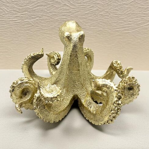 Gold Octopus Vintage Statue Sculpture Frgurine Gift for Home Office Living Room Desktop Display Decor Decorative in Saudi Arabia