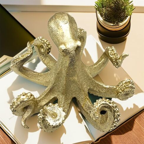 Gold Octopus Vintage Statue Sculpture Frgurine Gift for Home Office Living Room Desktop Display Decor Decorative in Saudi Arabia