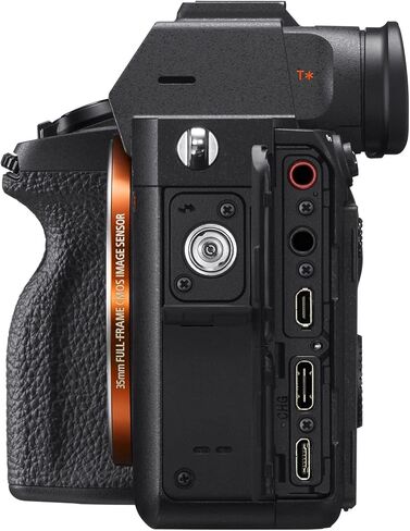 يجب أن يكون لدى Ultimaxx حزمة المبتدئين مع كاميرا Sony a7R IV بدون مرآة (الجسم فقط). يشتمل على: بطاقة ذاكرة Extreme SD بسعة 64 جيجابايت، وبطاريات بديلة من البائع، ومنفاخ غبار، والمزيد in Kuwait