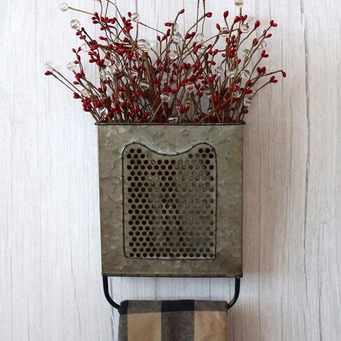 CVHOMEDECO. صندوق حائط من القصدير المجلفن العتيق من Primitives حامل زهور معلق على الحائط مع شريط منشفة، منظم جيب على الحائط لديكور المنزل. in Kuwait