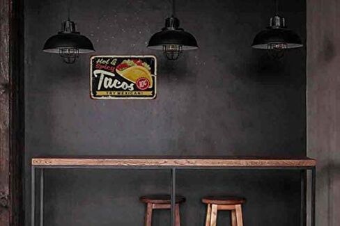 Pin Up Girl Vintage Metal Tin Sign Man Cave للرجال والنساء، ديكور جدار للحانات والمرحاض والمطاعم والمقاهي والحانات، 12 × 8 بوصة in Kuwait