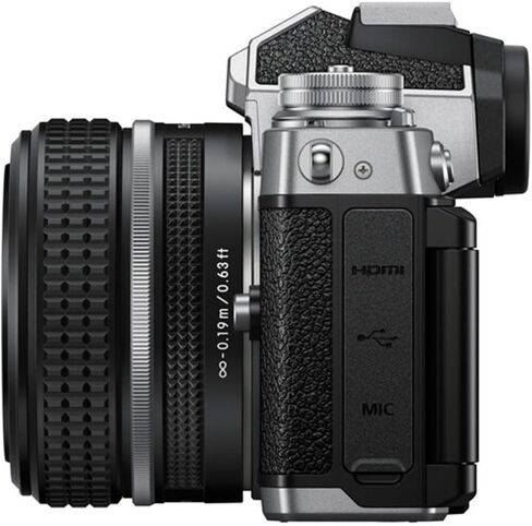 كاميرا Nikon ZFC بدون مرآة مع عدسة مقاس 28 مم (1673) مع محول تركيب Nikon FTZ II، وبطاقة ذاكرة Extreme سعة 64 جيجابايت، ومناديل مبللة مكونة من 5 عبوات in Saudi Arabia