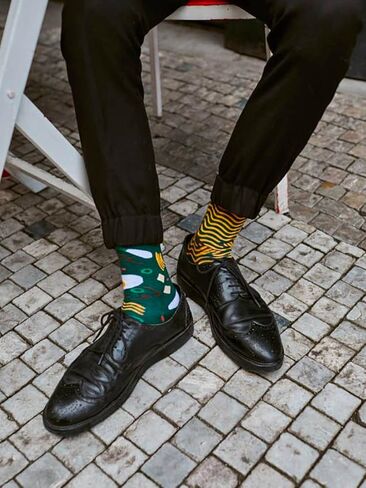 6/12 زوجًا من الجوارب الرسمية السوداء للرجال، جوارب سوداء للرجال من سن 9 إلى 12 in Kuwait