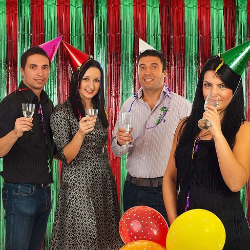 Sumind 3 Pack Metallic Tinsel Curtains, Foil Fringe Shimmer Curtain Door Window Decoration for Birthday Wedding Party (Red with Green) in Saudi Arabia