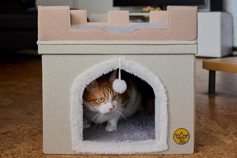 سرير قطط متين من Ozy Pets للقطط الداخلية – بيت حيوانات أليفة قابل للطي – تصميم قلعة – كهف قطط بغطاء قابل للإزالة، مخبأ، وسادة خدش وكرة معلقة – سهل التجميع – أثاث جمالي in Kuwait