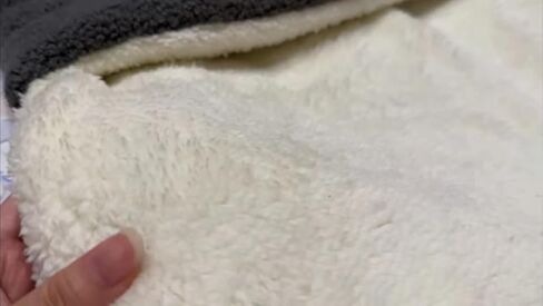 سرير القطط COOWONE ذاتي التدفئة للقطط، مقاس 27.5 بوصة × 19.6 بوصة، بساط حراري للقطط، بساط دافئ جدًا للحيوانات الأليفة للأماكن الخارجية والداخلية، سرير القطط الصغيرة، سرير الحيوانات الأليفة الصغيرة in Kuwait