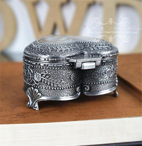 ECHENG صندوق مجوهرات معدني عتيق على شكل قلب حب حلية مجوهرات صندوق تخزين أقراط حلقية صندوق تخزين قلادة مجوهرات عتيقة صندوق هدايا تذكارية للفتيات السيدات (متوسط) in Kuwait