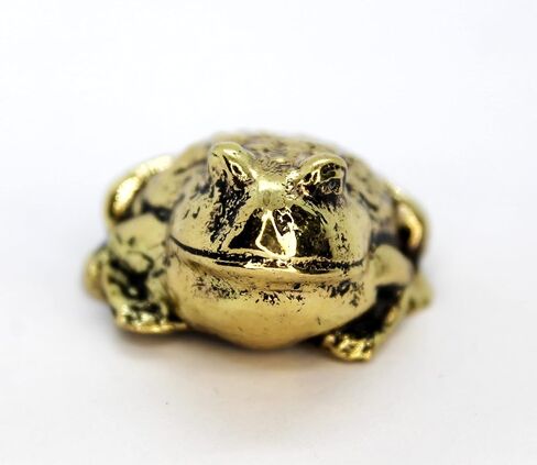 Brass Toad Frog Figurine Hand-Curved and Hand-Casted Spiritual Animal Ornament Sculpture Home Decoration Art Miniature in Saudi Arabia