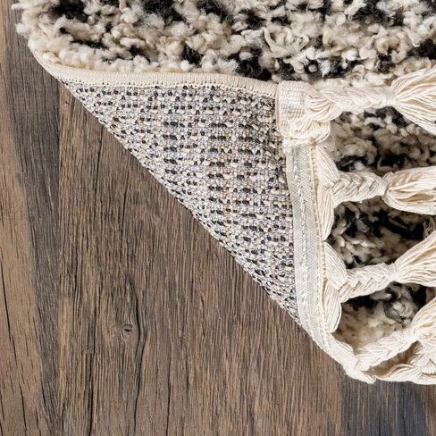 سجادة NuLOOM Bria Moroccan Shag tasseled Area Rug، مقاس 5 أقدام 3 بوصة × 7 بوصة ، أبيض فاتح in Kuwait