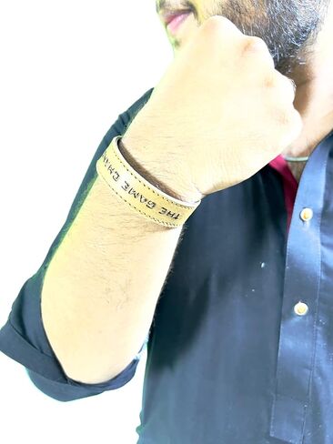 سوار جلدي 100% - مغير قواعد اللعبة - خفيف الوزن للغاية - قابل للتعديل - متوفر بألوان متعددة in Kuwait