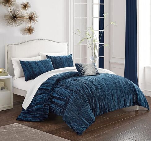 طقم لحاف 4 قطع من Chic Home Westmont مصنوع من قماش مخملي مجعد، يتضمن وسادة زينة مزخرفة، رمادي، مقاس King in Kuwait