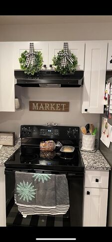 LSKYTOP Christmas Wreath Artificial Boxwood Wreath Green Wreath Car Wreath for Door Kitchen Cabinet Decor in Kuwait