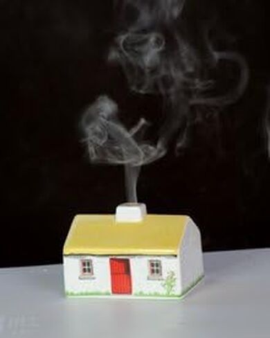 Irish Turf Ceramic Cottage Made in Ireland Irish Turf Candle Irish Croft House Ceramic Cottage Burner with 12 Peat Logs Irish Peat Briquettes Made in Co. Tipperary in Saudi Arabia