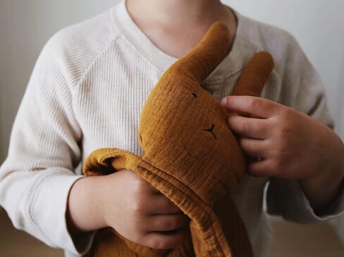 Marlowe & Co Organic Cotton Muslin Lovey Blanket, Organic Cotton Muslin Bunny Security Blanket (Natural Sand) in Saudi Arabia