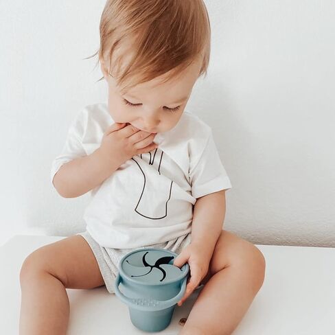 شركة BraveJusticeKidsCo. | كوب الوجبات الخفيفة من السيليكون للأطفال من سناك أتاك | 2 عبوة | كوب الوجبات الخفيفة القابل للطي للأطفال (العسل والزنجبيل والورد المغبر) in Kuwait