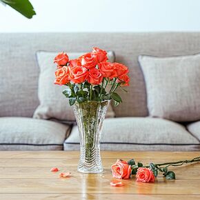 مزهرية كريستال شفافة عالية 9.5 بوصة للزهور، مزهرية بتصميم زهور كريستالية سميكة، مزهرية زجاجية شفافة للزهور مزهريات تزيين الزفاف المركزية للمنزل 23.5 سم in Kuwait