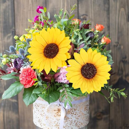 Levana.m 50pcs رؤوس عباد الشمس وهمية، 3.94 بوصة عباد الشمس الزهور الاصطناعية الحرير الأصفر عباد الشمس ديكور DIY بها بنفسك حفل زفاف الطفل دش الزفاف دش ديكورات المنزل in Kuwait