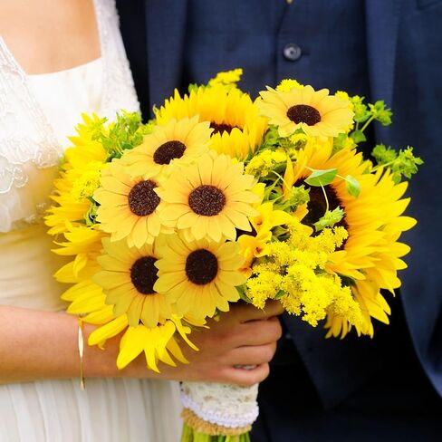 Levana.m 50pcs رؤوس عباد الشمس وهمية، 3.94 بوصة عباد الشمس الزهور الاصطناعية الحرير الأصفر عباد الشمس ديكور DIY بها بنفسك حفل زفاف الطفل دش الزفاف دش ديكورات المنزل in Kuwait