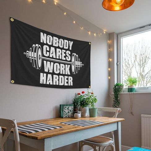 لافتة بتصميم عبارة «No Body Cares Work Harder» مقاس 3×5 قدم مناسبة لصالة الالعاب الرياضية وكهف رجل لديكور الحائط مع حلقات نحاسية لغرفة النوم الجامعية in Kuwait