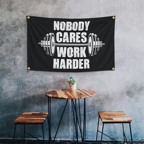 لافتة بتصميم عبارة «No Body Cares Work Harder» مقاس 3×5 قدم مناسبة لصالة الالعاب الرياضية وكهف رجل لديكور الحائط مع حلقات نحاسية لغرفة النوم الجامعية in Kuwait